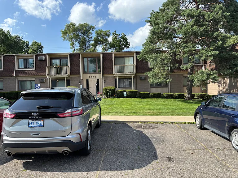 7050 Villa Dr #5 — Photo 18