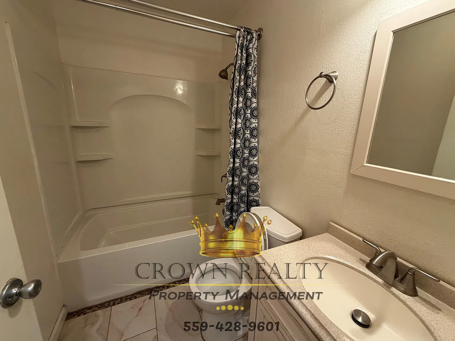 1516 West Oriole Drive - 1 — Photo 2