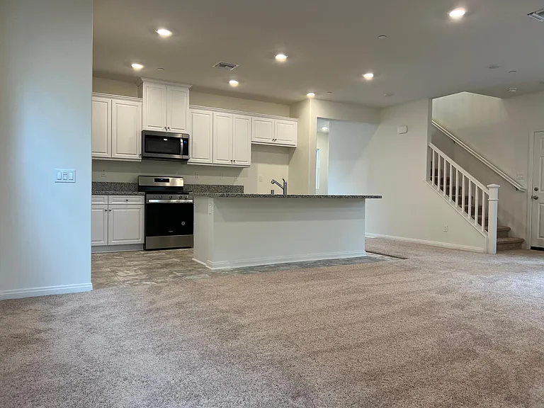 4334 S Encinitas Ave — Photo 4