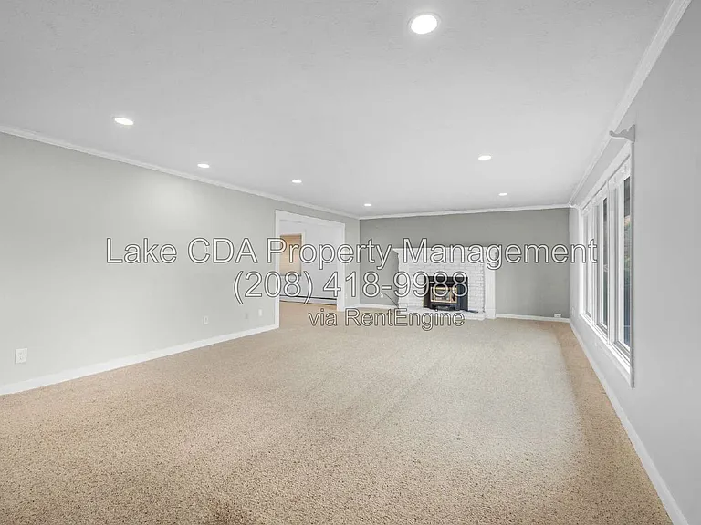 203 N Bruce Rd — Photo 2