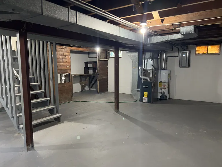 524 Ballman Ave — Photo 9