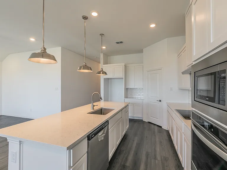 1504 Escondido Dr — Photo 4