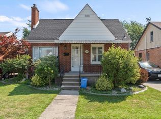 852 Buckingham Rd #1, Windsor, ON N8S 2C8