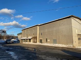 17 Main St, Barton, VT 05822