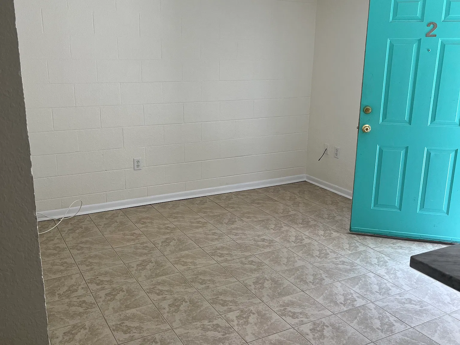 Studio, 450 sqft, $1,050 — Photo 3