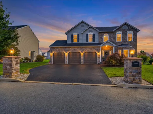 5897 Winterberry Pl, Allentown, PA 18104