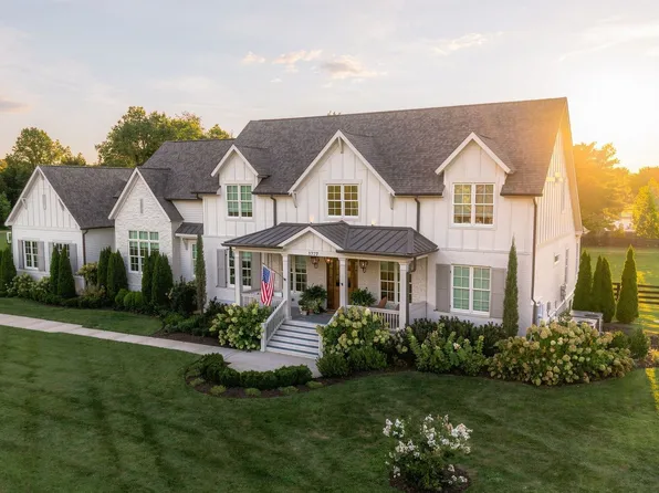 1727 Swansons Ridge Dr, Franklin, TN 37064