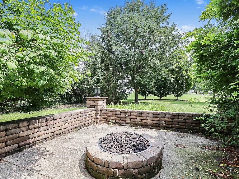4392 Greensbury Dr — Photo 68