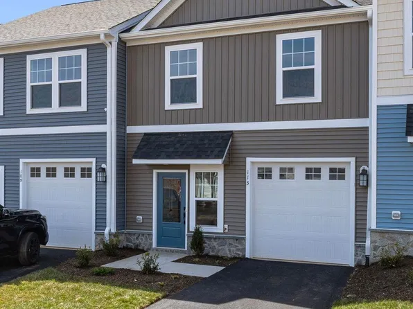 309 Ridgeline Dr, Waynesboro, VA 22980