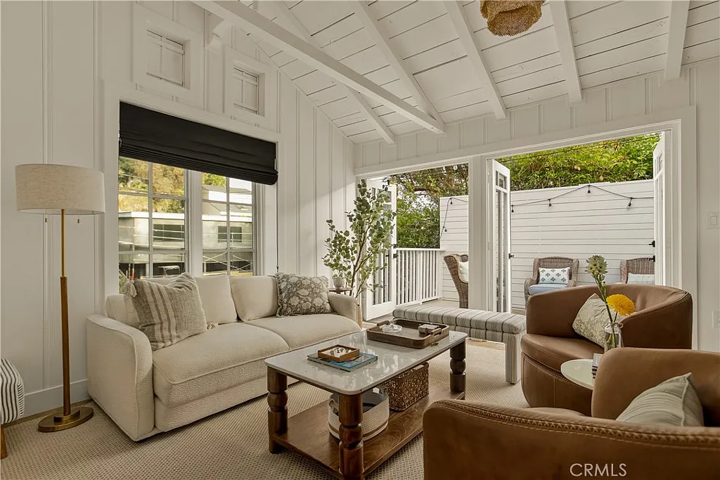 1 bed, 1.0 bath, 700 sqft, $5,800 — Photo 1