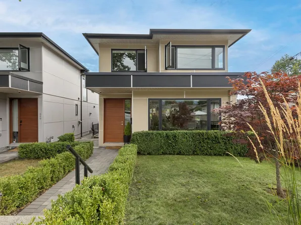 351 W 21st St, North Vancouver, BC V7M 1Z6