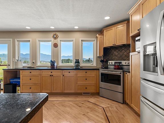 5th image of 45199 Stevenson Rd