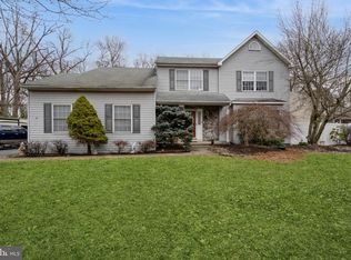 4 Lambo Ct, Trenton, NJ 08620