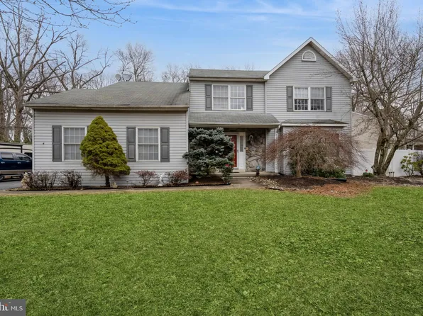 4 Lambo Ct, Trenton, NJ 08620