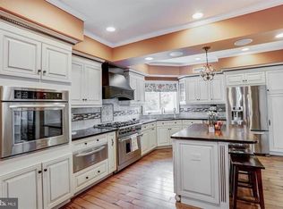 18 10th Ave, Haddon Heights, NJ 08035