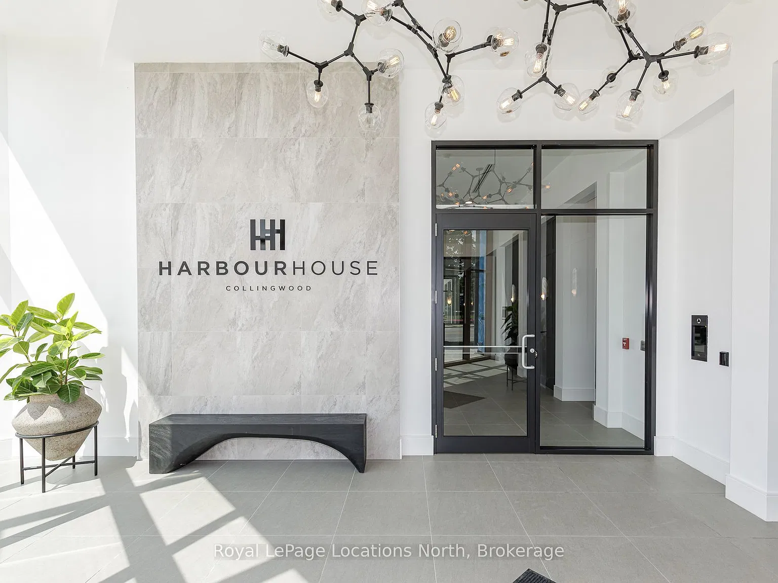 Harbour House — Photo 2
