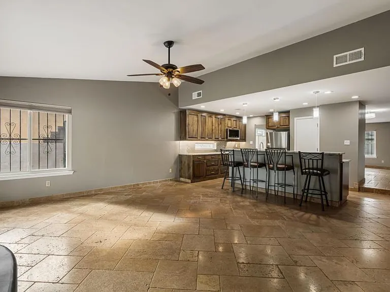 6612 Christy Ave NE — Photo 14