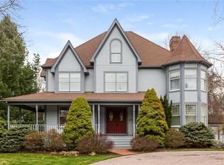 25 Belle Isle Way, Cranston, RI 02921