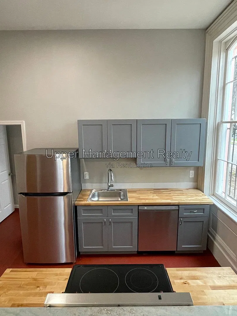 5 Baronne St — Photo 2