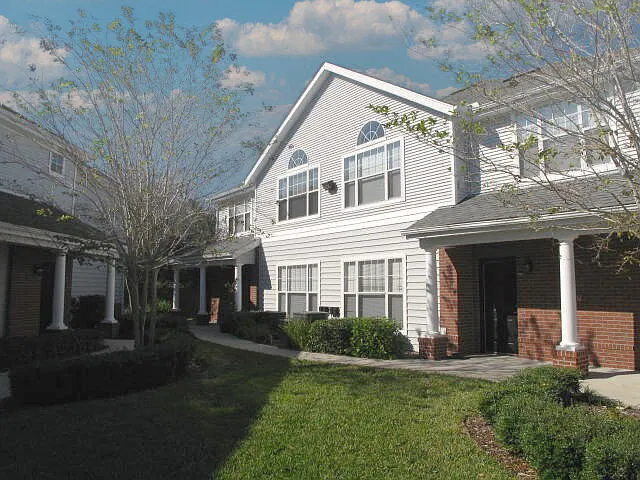 1 bed, 1.0 bath, 818 sqft, $1,495 — Photo 3