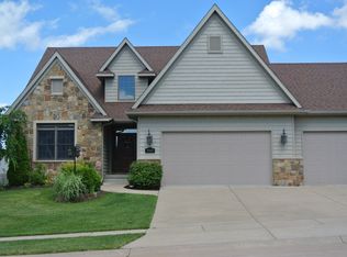 4867 Allen Rd, Bettendorf, IA 52722