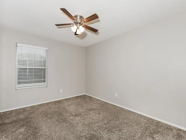 706 Langford Dr — Photo 12