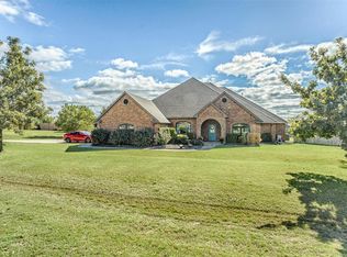 4658 Hillcrest Ln, Edmond, OK 73025