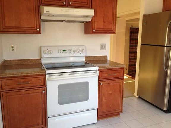 2nd image of 13821 Saddleview Dr