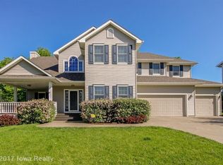 1520 Ridge Crest Ct, Knoxville, IA 50138