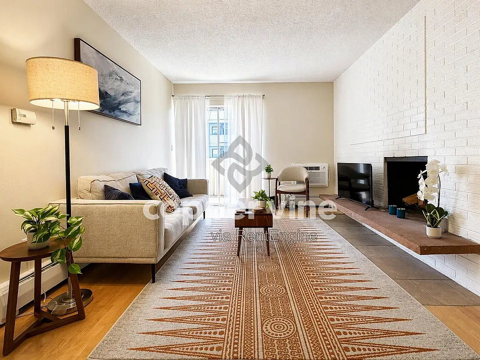 4110 E Hale Pkwy #3J