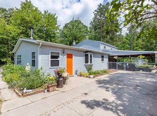 2476 N Eight Mile Rd, Sanford, MI 48657