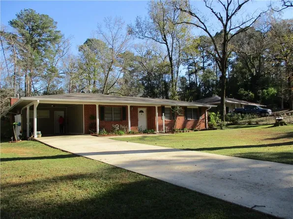 2330 Linda Dr, Pineville, LA 71360