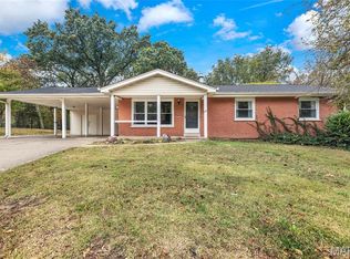 2221 Muegge Rd, Saint Charles, MO 63303