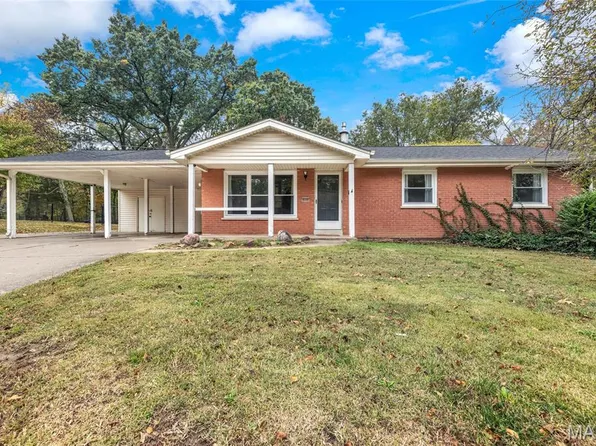 2221 Muegge Rd, Saint Charles, MO 63303