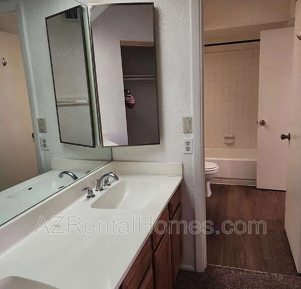 819 N College Ave #G112 — Photo 14