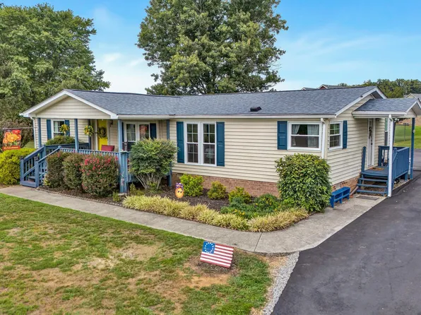 3002 Brughs Mill Rd, Fincastle, VA 24090