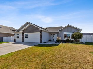 7441 15th St S, Fargo, ND 58104