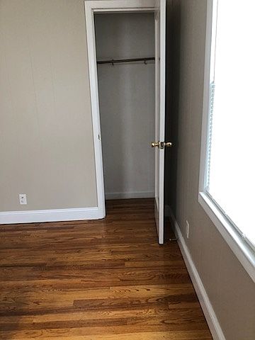 2nd image of 599 Newbury St