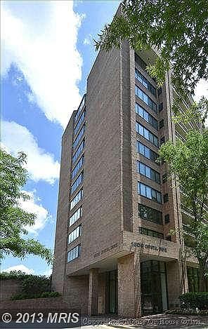 1st image of 1805 Crystal Dr APT 212S