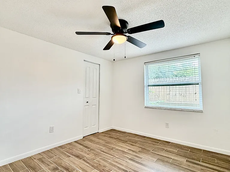 7201 Daggett Ter — Photo 17