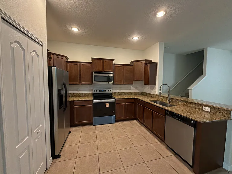 1410 Ballard Green Pl #1410 — Photo 13