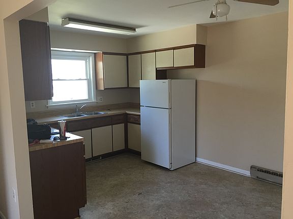 2nd image of 478 Bonnett St