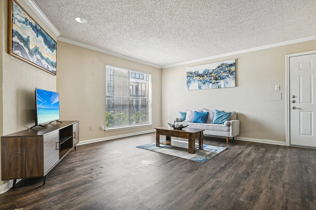 Building Photo - The Glen at Highpoint