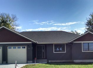 505 Said St, Cairo, NE 68824