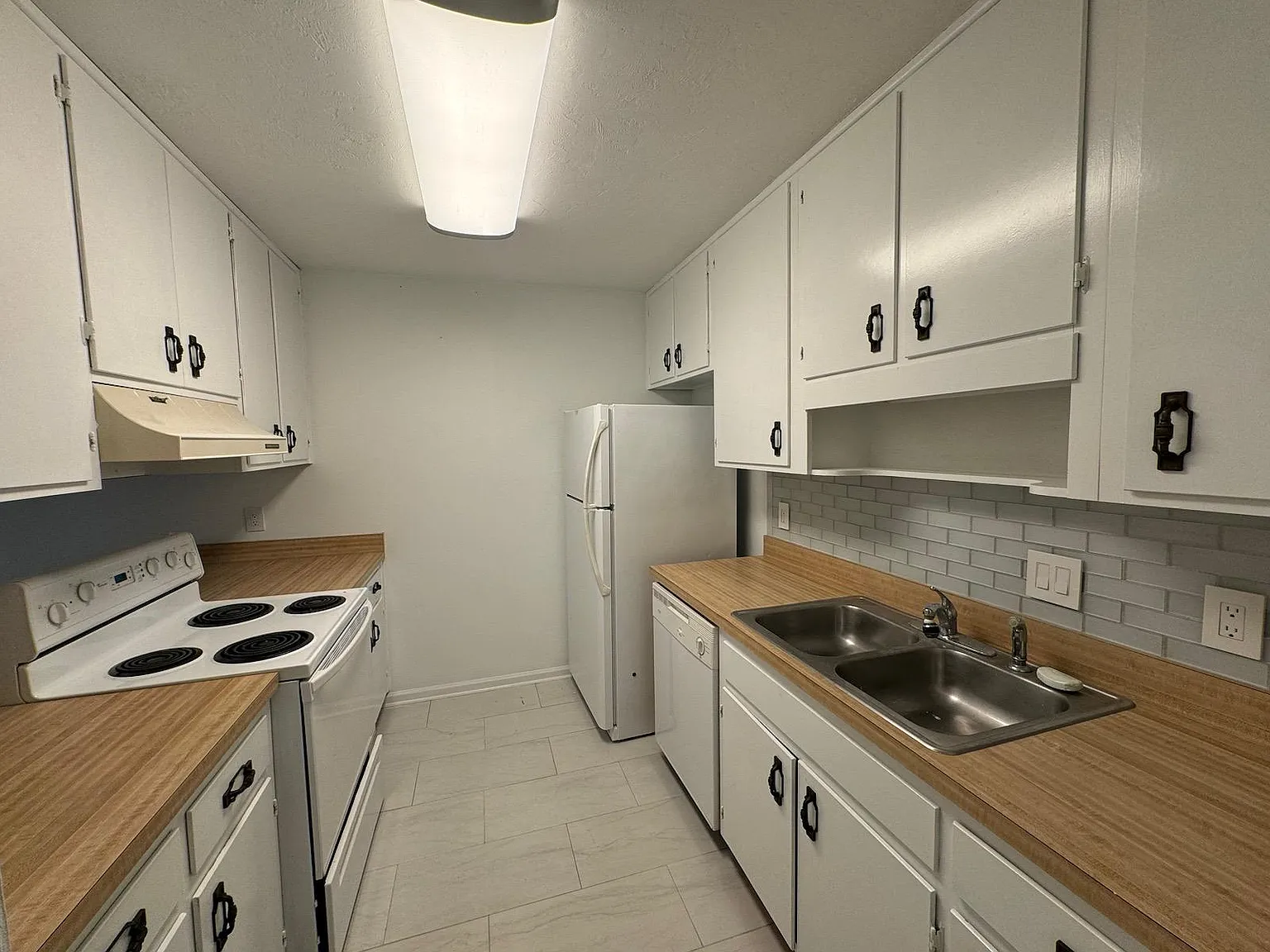 2 bed, 850 sqft, $1,125 — Photo 4