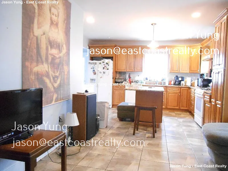 6 bed, 2.0 bath, $5,700 — Photo 4