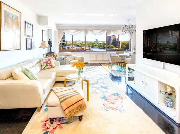 530 East 72nd Street image 1 of 16