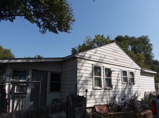 4915 Weiden Rd, Waterloo, IA 50701