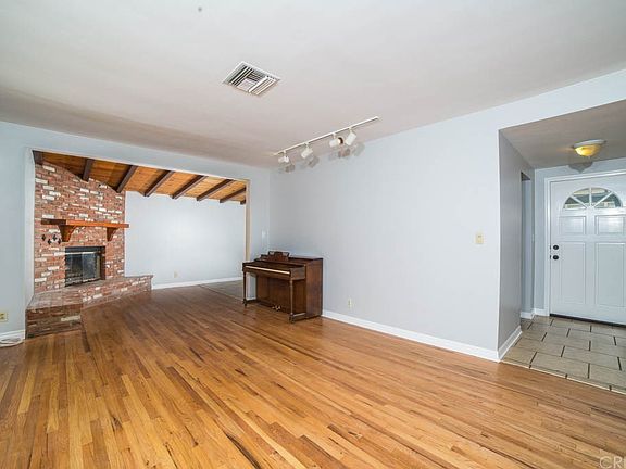 4th image of 16642 Covello St