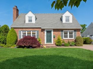 1625 Beech St, Wantagh, NY 11793